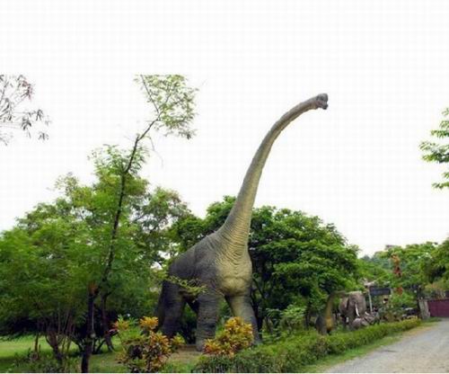 dinosaurus statue birthday gift japan