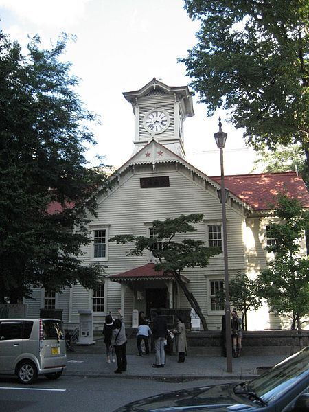 top-five-worst-places-to-visit-in-japan5 - sapporo clock tower