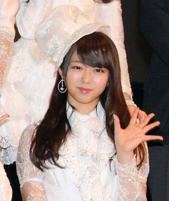 minami minegishi apology - crop1